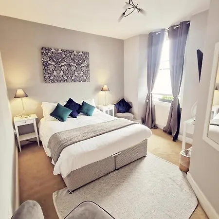 Отель The Elleray 4*
