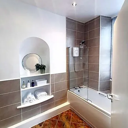 The Elleray 4*